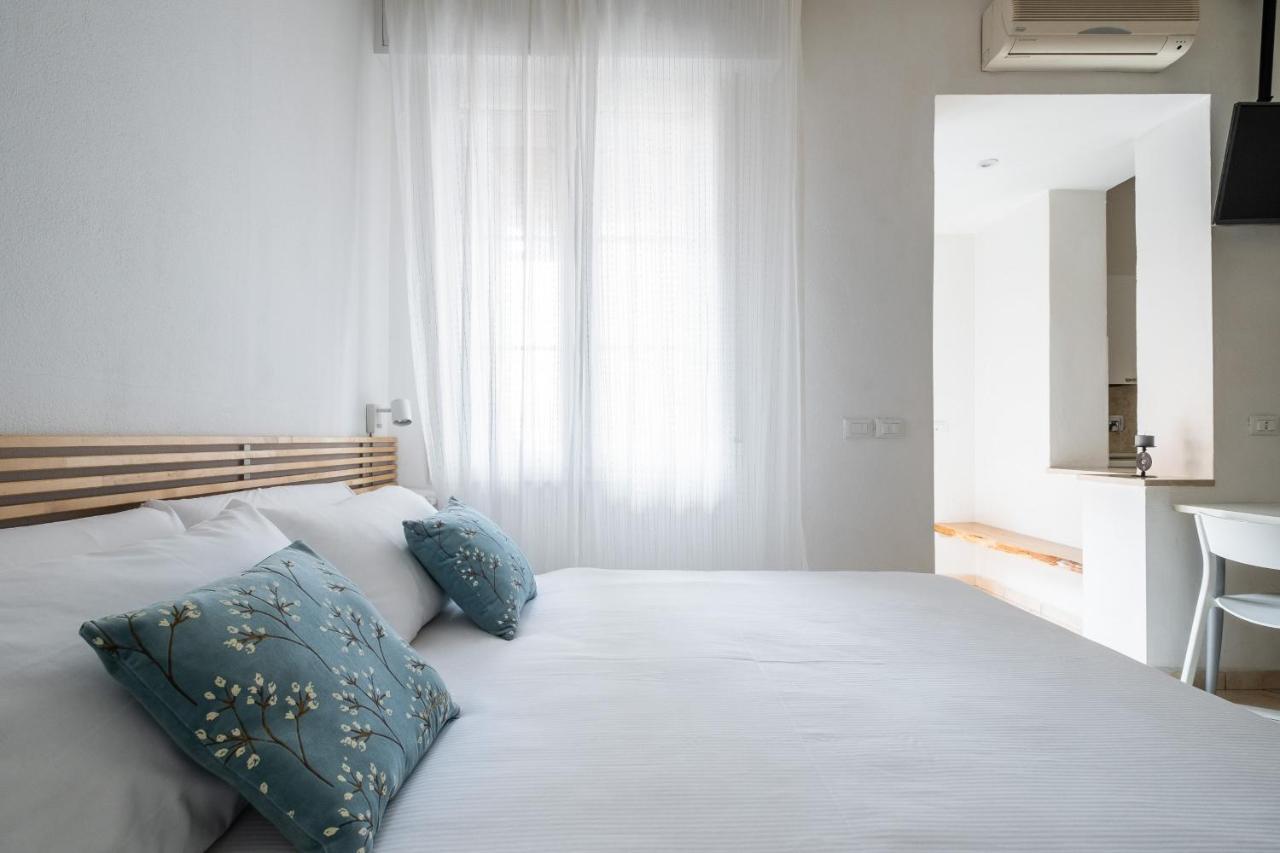 Delia'S Studios In The City Center By Wonderful Italy 볼로냐 외부 사진